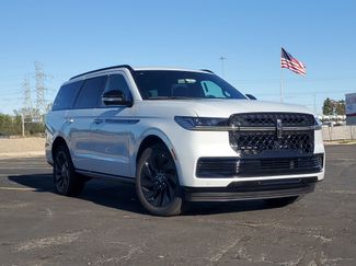 New 2025 Lincoln Navigator Reserve w/ Jet Appearance Package 360° Tour
