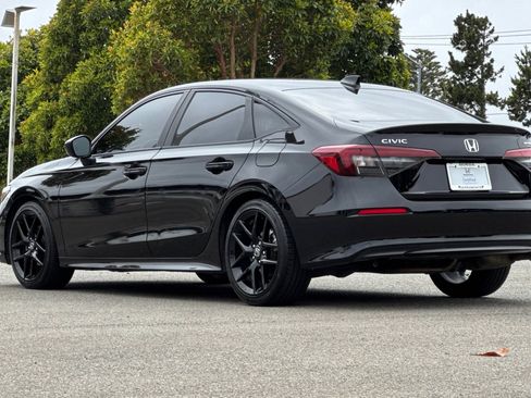 Certified 2025 Honda Civic Sport image 3