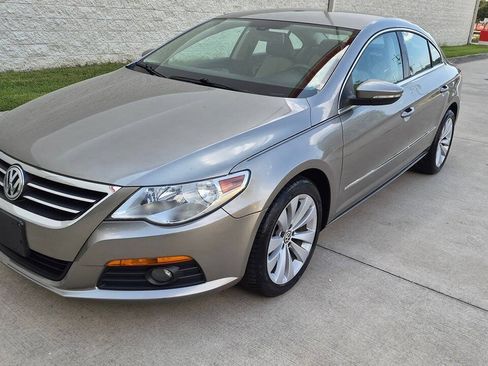 Used 2010 Volkswagen CC Sport FWD image 1
