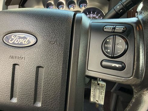 Used 2011 Ford F250 Lariat w/ Lariat Ultimate Pkg AWD/4WD image 36