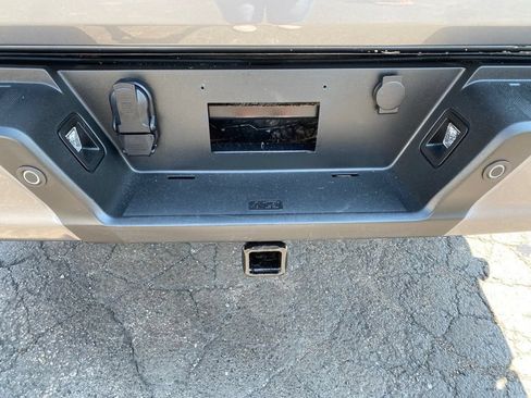 Used 2022 Ford F150 XLT w/ Equipment Group 302A High AWD/4WD image 4