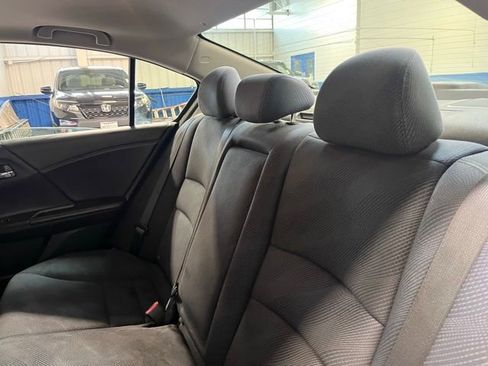 Used 2016 Honda Accord EX image 18