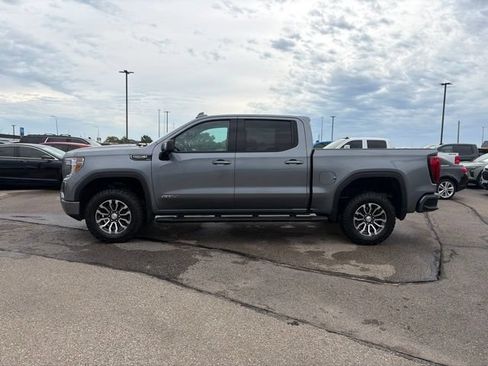 Used 2021 GMC Sierra 1500 AT4 w/ AT4 Value Package AWD/4WD image 4