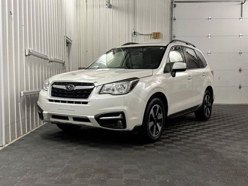 Used 2018 Subaru Forester 2.5i Premium AWD/4WD image 1