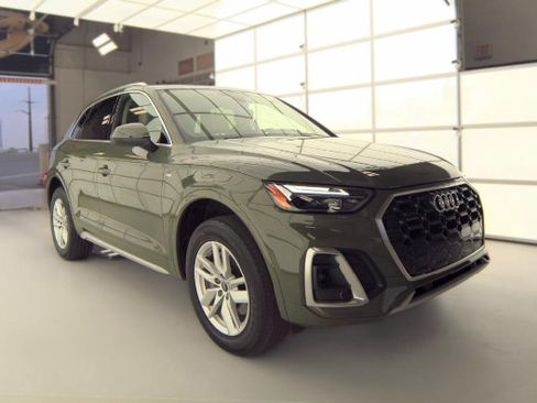 Used 2023 Audi Q5 2.0T Premium AWD/4WD image 2