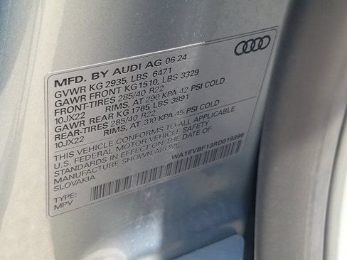 Certified 2024 Audi Q8 Premium Plus w/ Premium Plus Package AWD/4WD image 31
