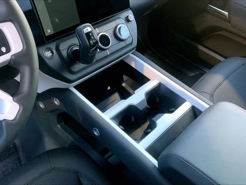 New 2026 Land Rover Defender 110 S image 7