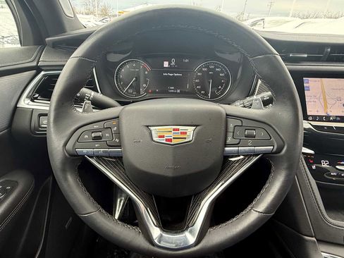 Used 2024 Cadillac XT6 Sport image 22