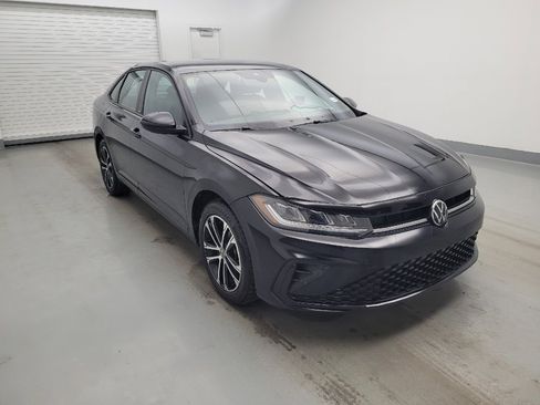 Used 2025 Volkswagen Jetta Sport FWD image 13