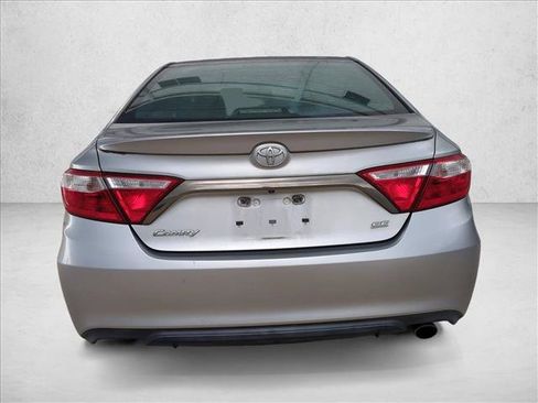 Used 2016 Toyota Camry SE FWD image 6