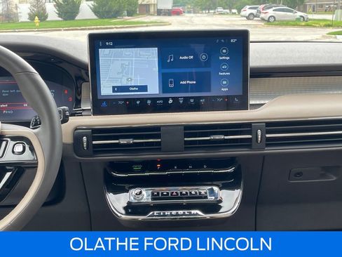 Certified 2024 Lincoln Corsair AWD w/ Equipment Group 101A image 25