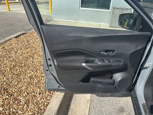 Certified 2023 Nissan Kicks SV w/ Interior Electronics Package FWD image 10