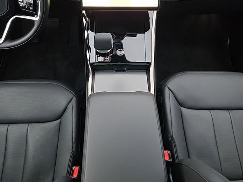 Used 2025 Land Rover Range Rover Sport SE image 23