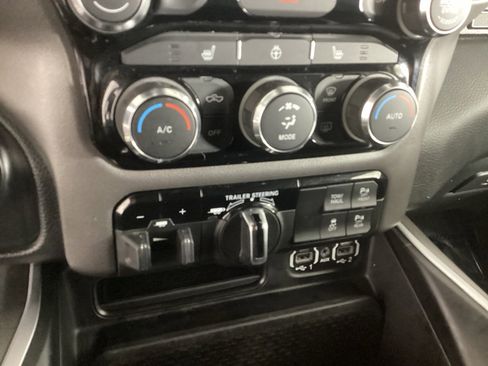 Used 2021 RAM 1500 Big Horn image 25
