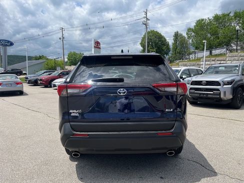 Used 2024 Toyota RAV4 XLE FWD image 4