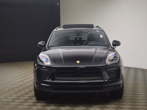 Used 2022 Porsche Macan AWD/4WD image 23