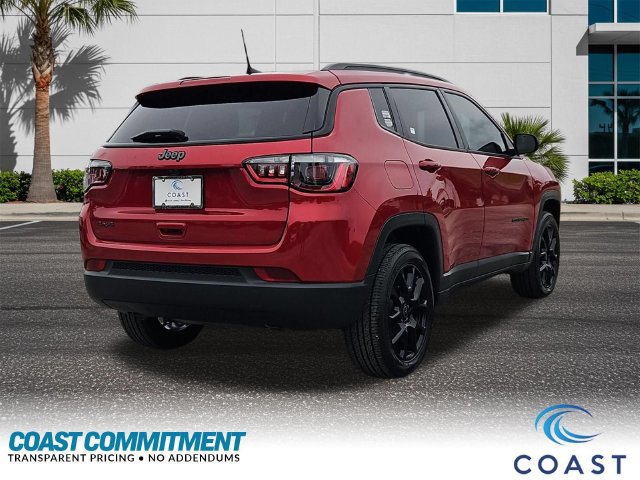 Used 2025 Jeep Compass Latitude w/ Altitude Special Edition AWD/4WD image 6