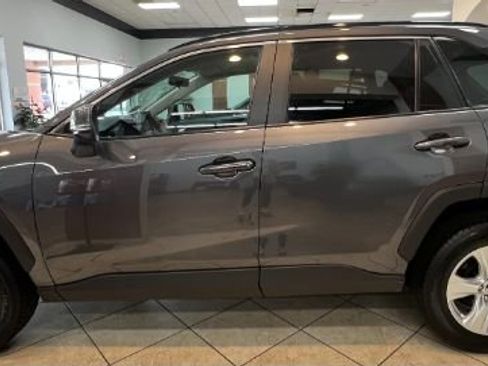 Used 2021 Toyota RAV4 XLE image 4