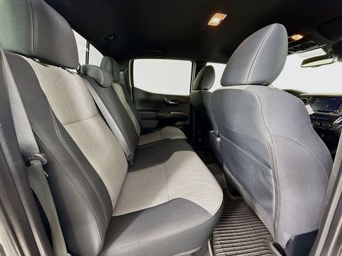 Certified 2023 Toyota Tacoma TRD Off-Road image 24