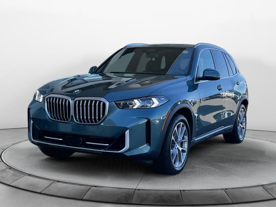 Used 2024 BMW X5 xDrive40i w/ Premium Package AWD/4WD image 3