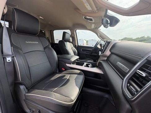Used 2021 RAM 4500 Laramie AWD/4WD image 28