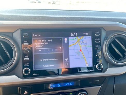 Used 2022 Toyota Tacoma SR5 RWD image 16