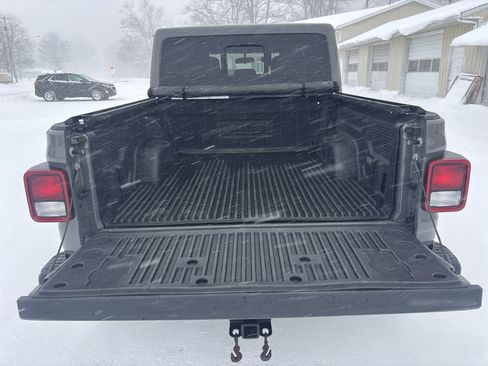 Used 2021 Jeep Gladiator Rubicon w/ Trailer Tow Package image 6