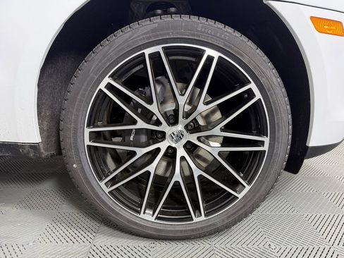 New 2026 Porsche Macan AWD/4WD image 14