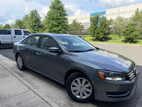 Used 2013 Volkswagen Passat 2.5 S FWD image 12