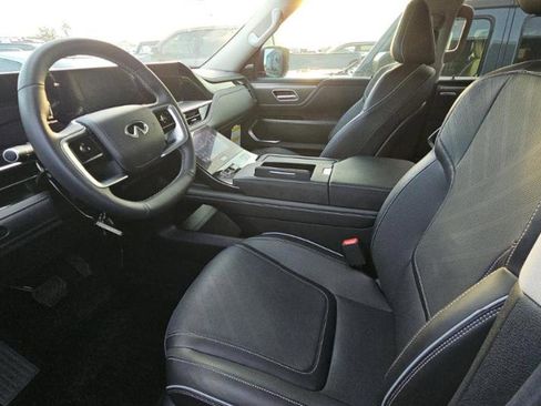 Certified 2025 INFINITI QX80 Luxe image 17