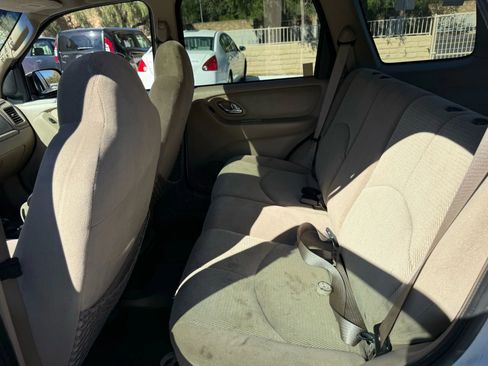 Used 2001 MAZDA Tribute ES image 11