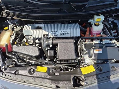 Used 2013 Toyota Prius Two FWD image 21