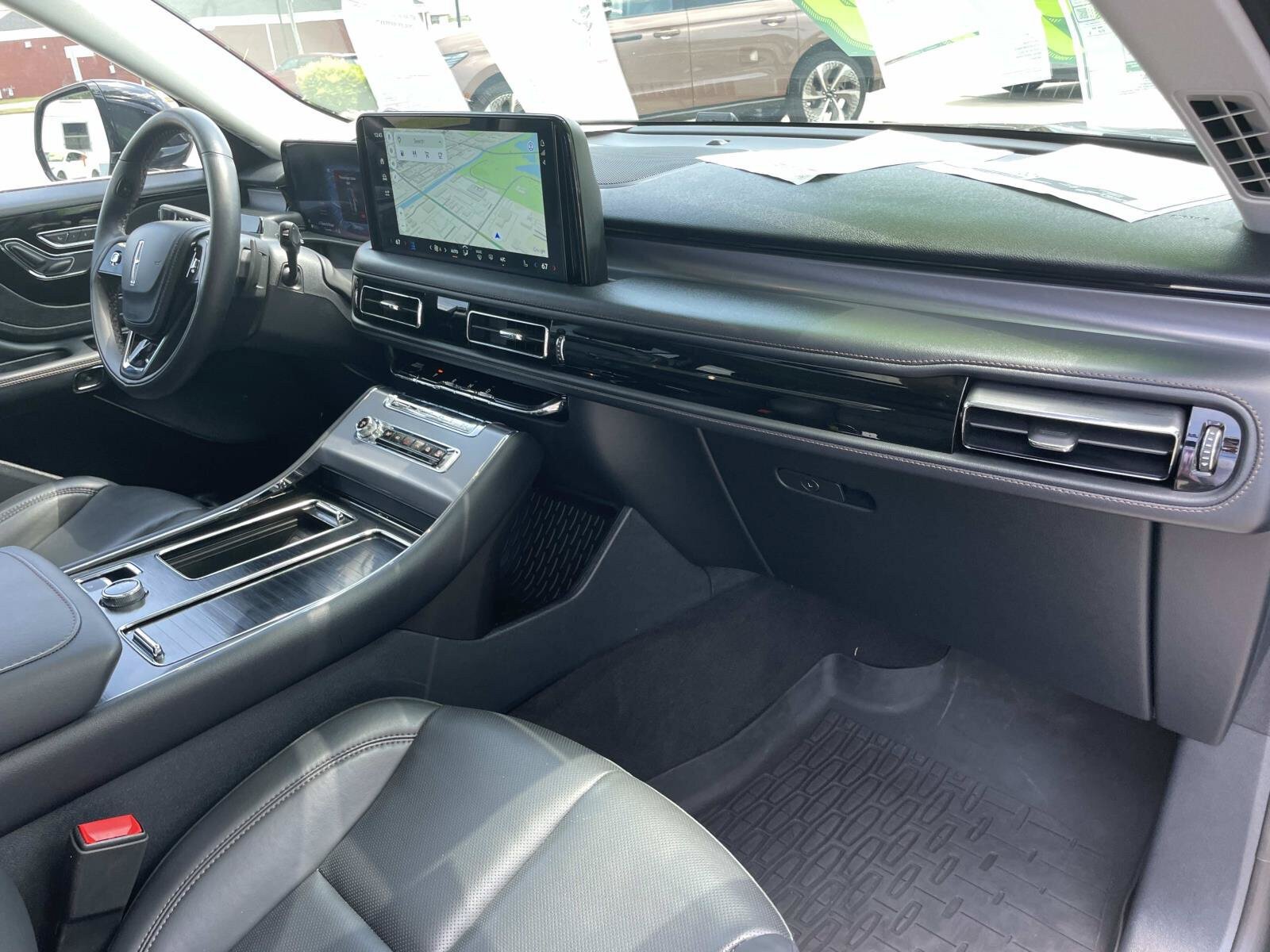 Certified 2026 Lincoln Aviator AWD image 11