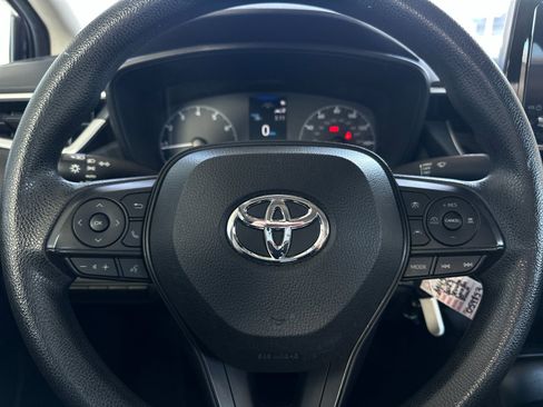 Used 2023 Toyota Corolla LE image 19