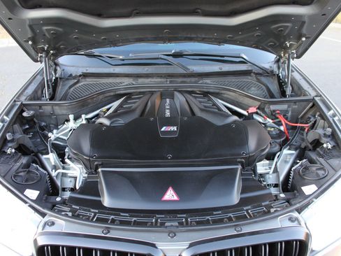 Used 2017 BMW X5 M image 9