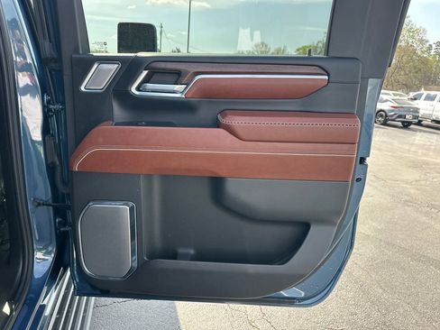 Used 2024 GMC Sierra 2500 Denali Ultimate image 17