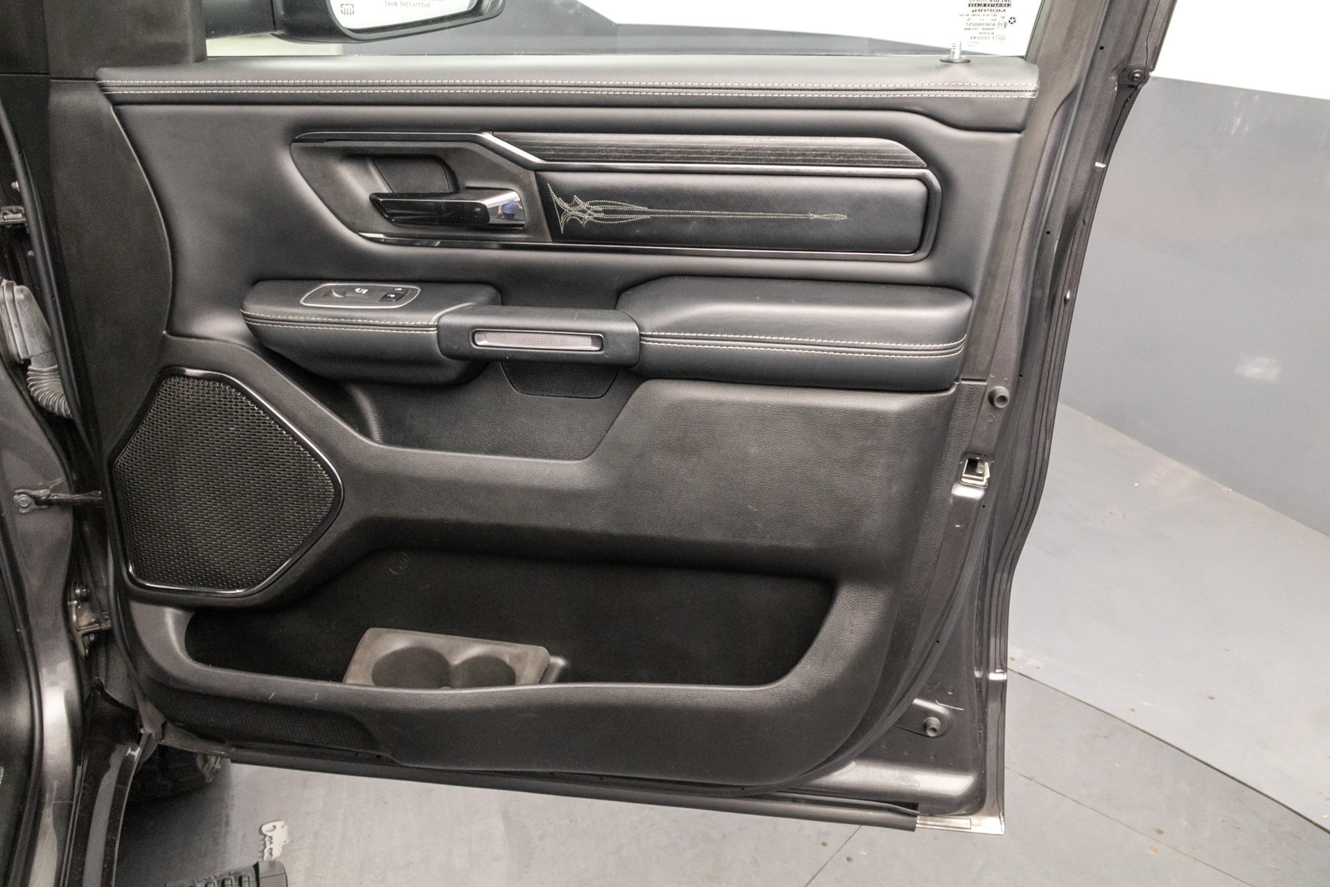 Used 2022 RAM 1500 Limited w/ Body Color Bumper Group AWD/4WD image 41