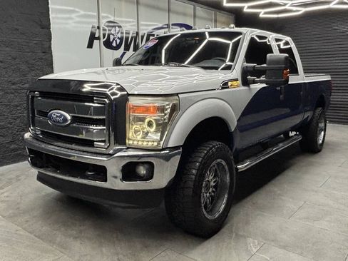 Used 2011 Ford F250 XLT w/ XLT Interior Pkg AWD/4WD image 2