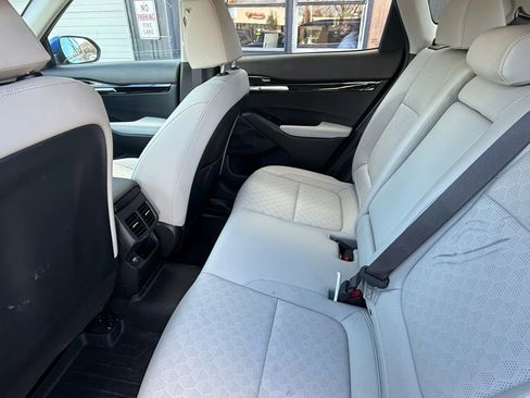 Used 2021 Kia Seltos EX image 17