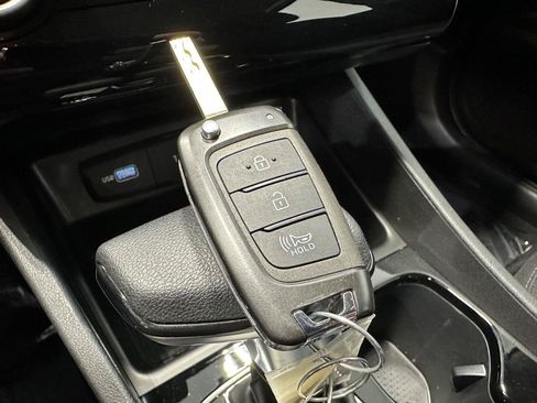 Certified 2023 Hyundai Tucson SE AWD/4WD image 28