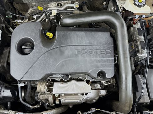 Used 2023 Chevrolet Equinox LT w/ LPO, Floor Liner Package FWD image 71