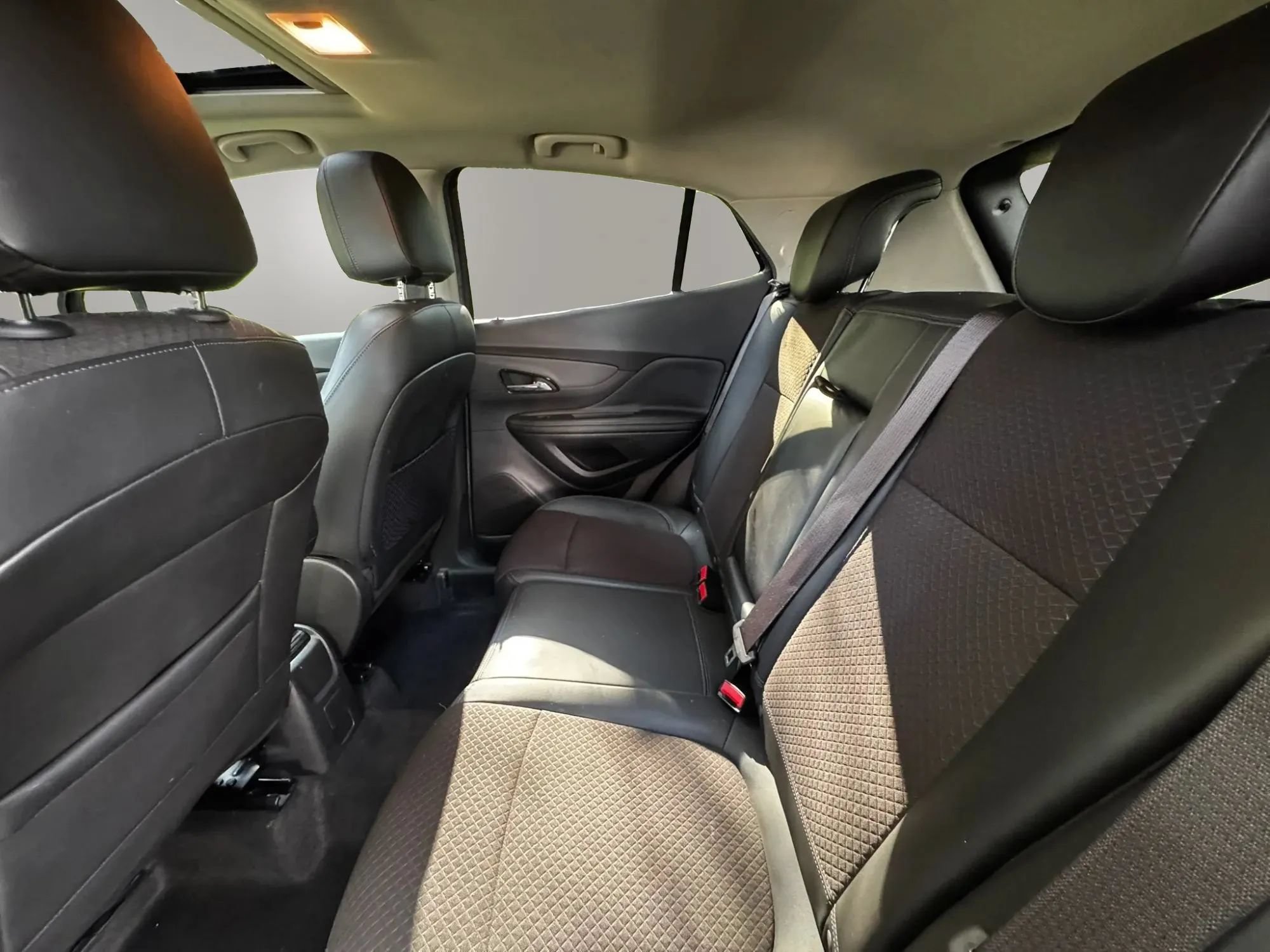Used 2019 Buick Encore Sport Touring FWD image 11