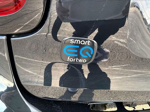 Used 2018 smart fortwo electric drive image 8