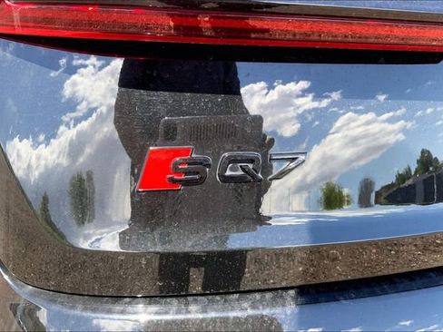 Used 2023 Audi SQ7 Prestige AWD/4WD image 8