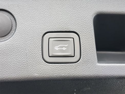 Used 2026 Chevrolet Equinox ACTIV w/ Convenience Package III image 30