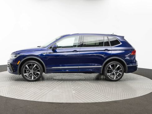 Used 2023 Volkswagen Tiguan SEL R-Line AWD/4WD image 3
