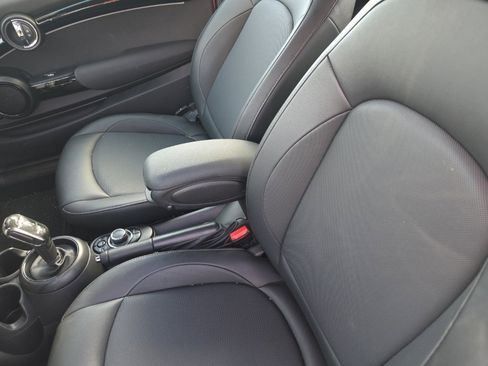 Used 2023 MINI Cooper Convertible image 3