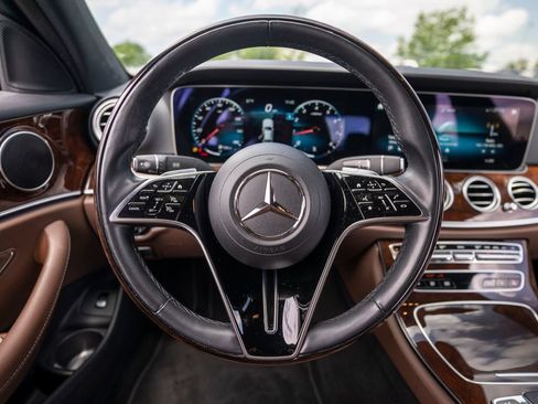 Used 2022 Mercedes-Benz E 350 4MATIC Sedan image 16