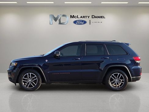 Used 2018 Jeep Grand Cherokee Trailhawk AWD/4WD image 3