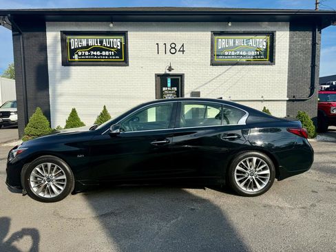 Used 2018 INFINITI Q50 Luxe w/ Essential Package (2.0T Luxe) AWD/4WD image 2